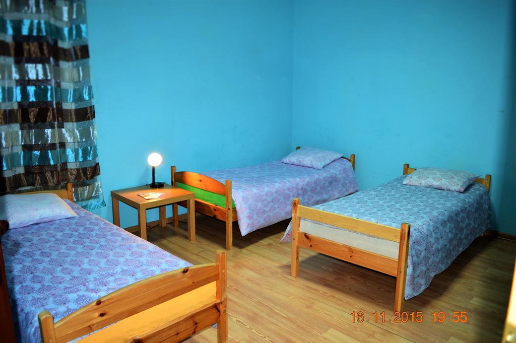 Honey Hostel Krasków Cameră foto