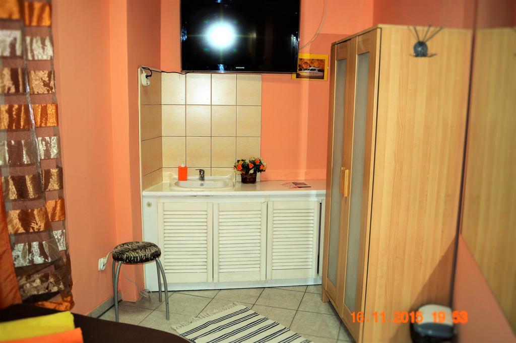 Honey Hostel Krasków Cameră foto
