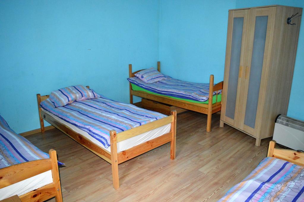 Honey Hostel Krasków Cameră foto