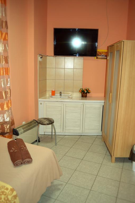 Honey Hostel Krasków Cameră foto