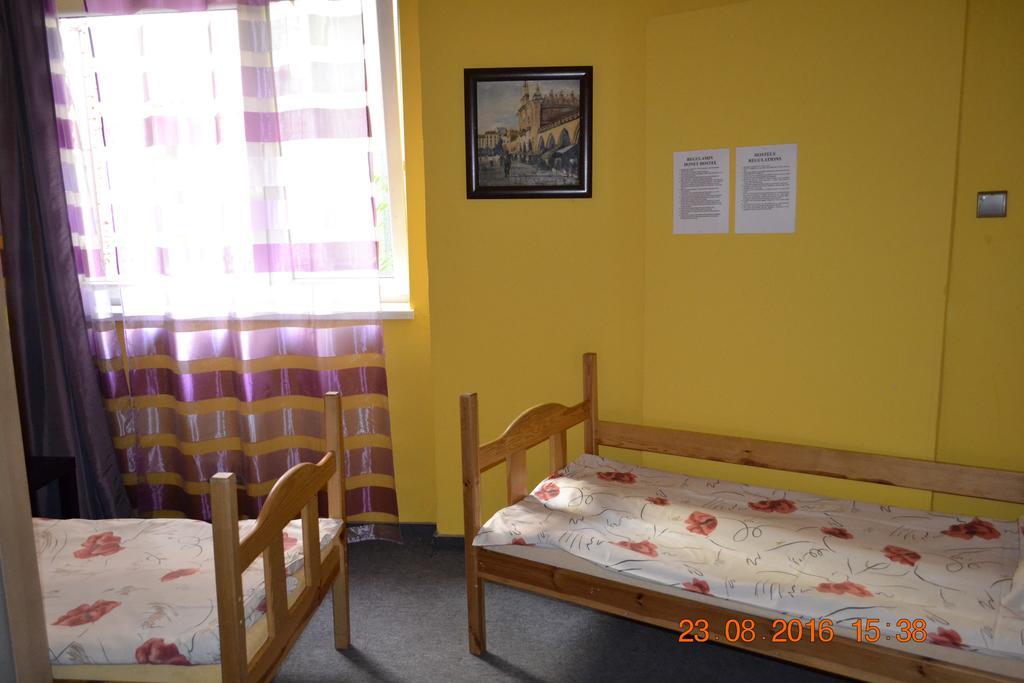 Honey Hostel Krasków Exterior foto